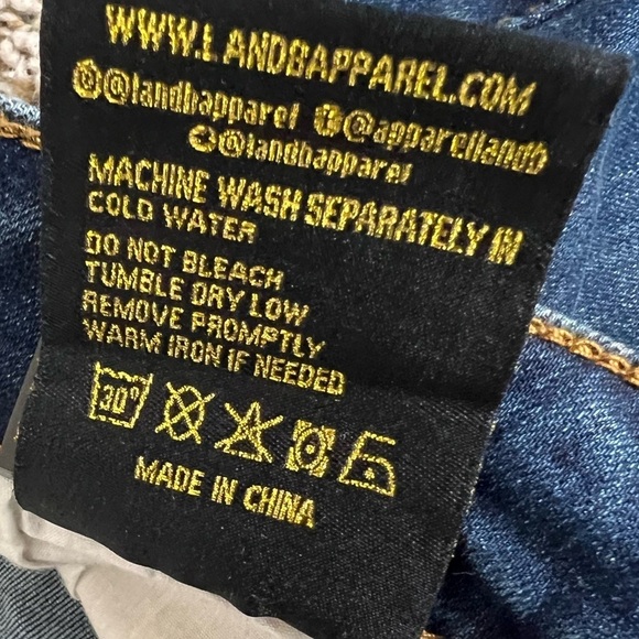 Lucky & Blessed Women’s Brown Aztec Print Cuffed Dark Wash Denim Flare Jeans - Picture 12 of 12